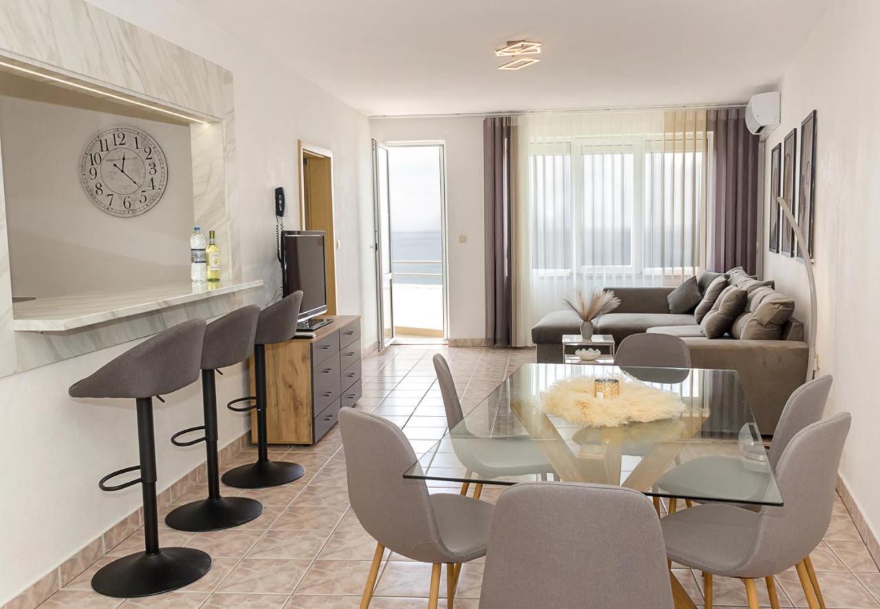 Two Identical Designer 2Bd Flats With Sea View In Balchik By Flat Mаnager Apartment Bagian luar foto