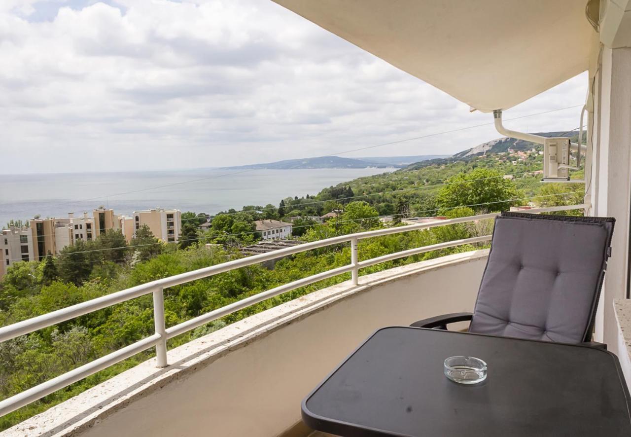 Two Identical Designer 2Bd Flats With Sea View In Balchik By Flat Mаnager Apartment Bagian luar foto
